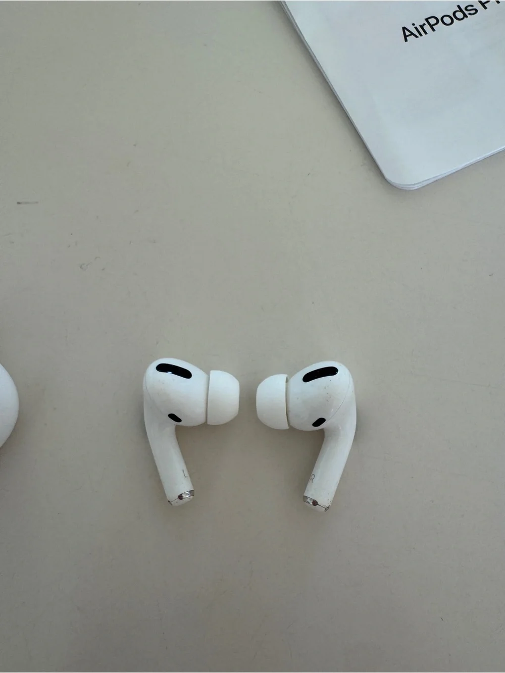 Apple AirPods Pro - White